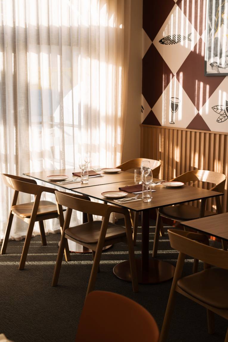 The restaurant area of Molly's at The Colley Hotel