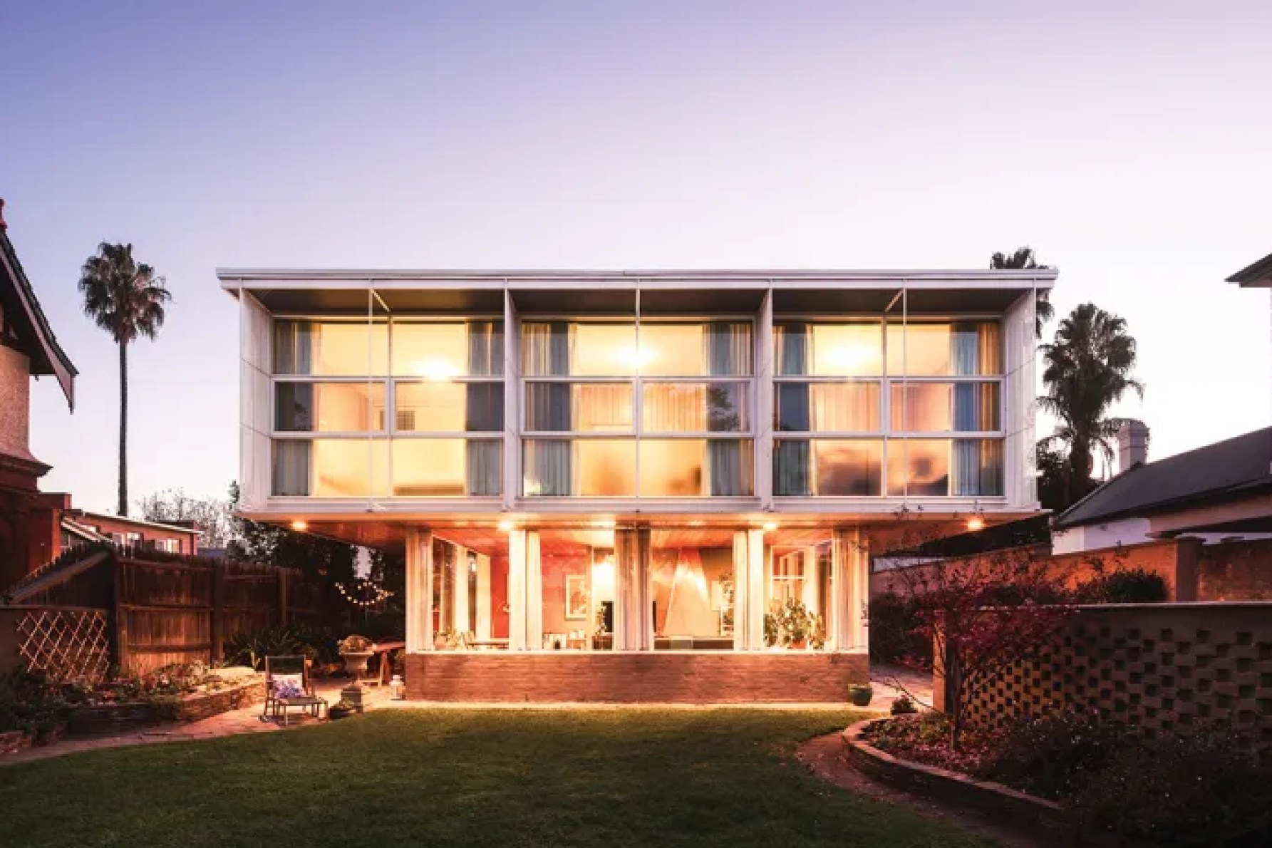 Surrounded by much older heritage buildings, the Walkley residence was the paradigm of modernity when it was completed in 1955.