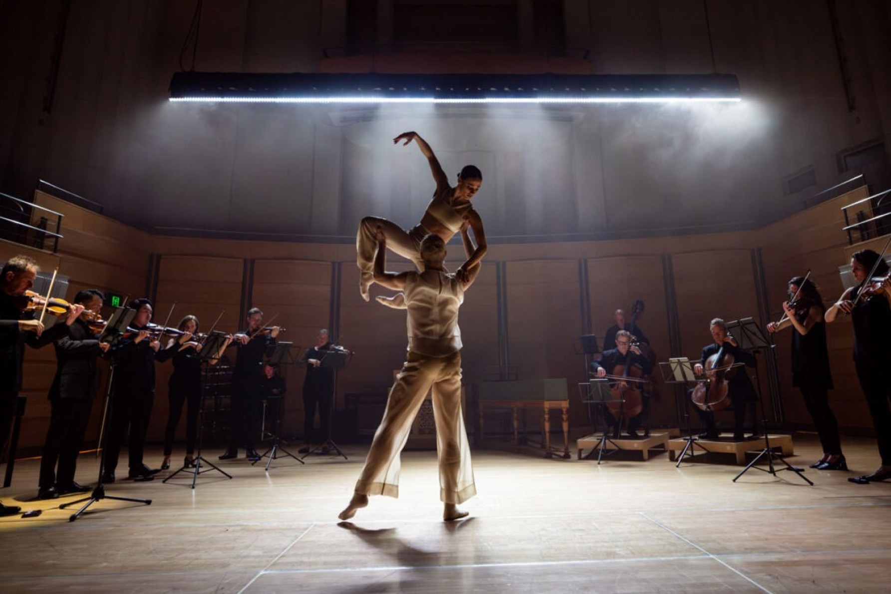 The Australian Chamber Orchestra has collaborated with Sydney Dance Company for the immersive show 'Silence & Rapture'. Photo: Daniel Boud / supplied