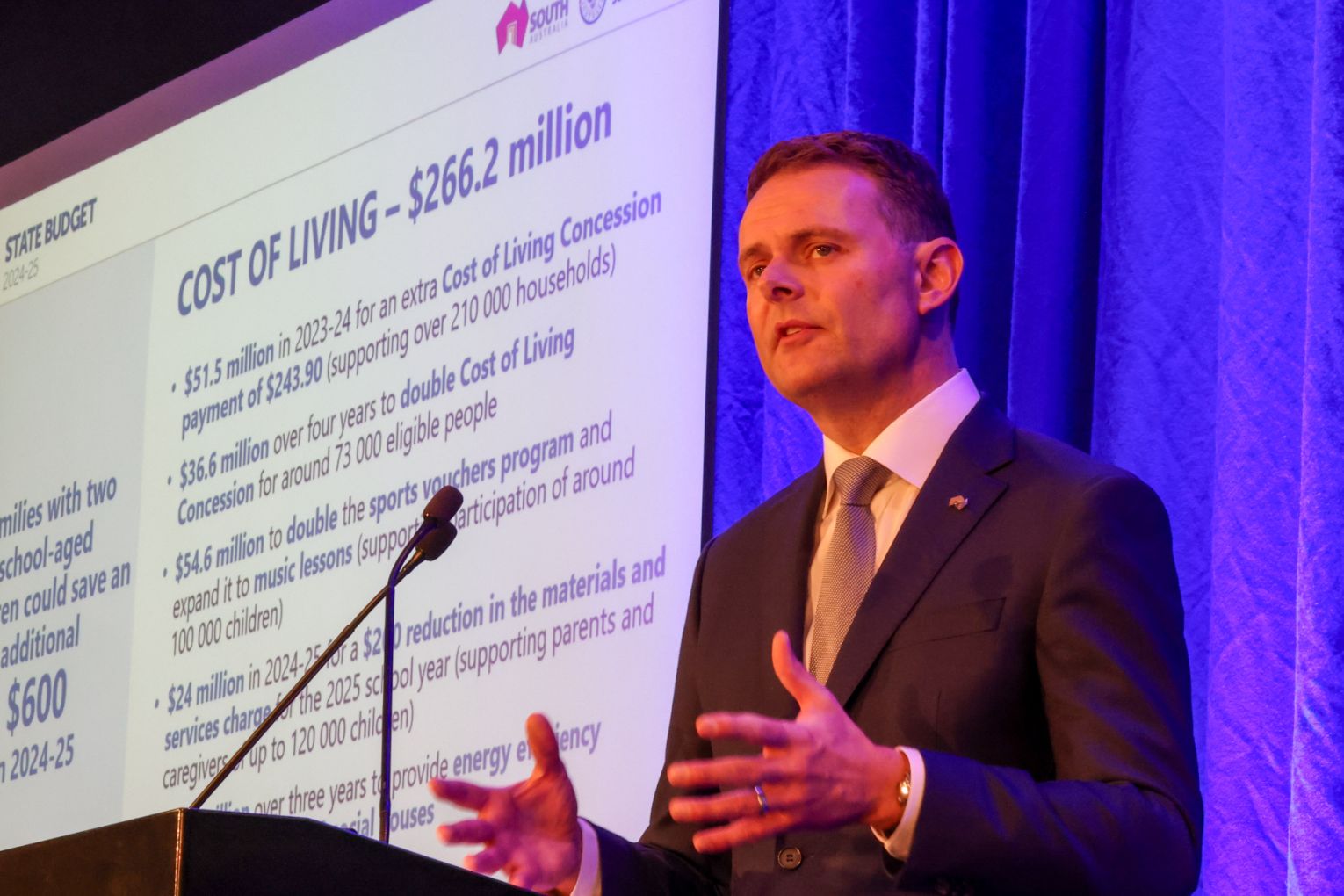 Treasurer Stephen Mullighan handing down the state budget today. Photo: Tony Lewis/InDaily.