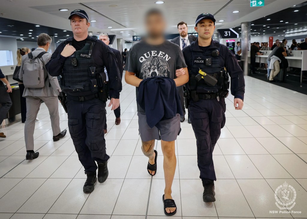 Thumbnail for Man extradited to Sydney to face killing charge over house invasion