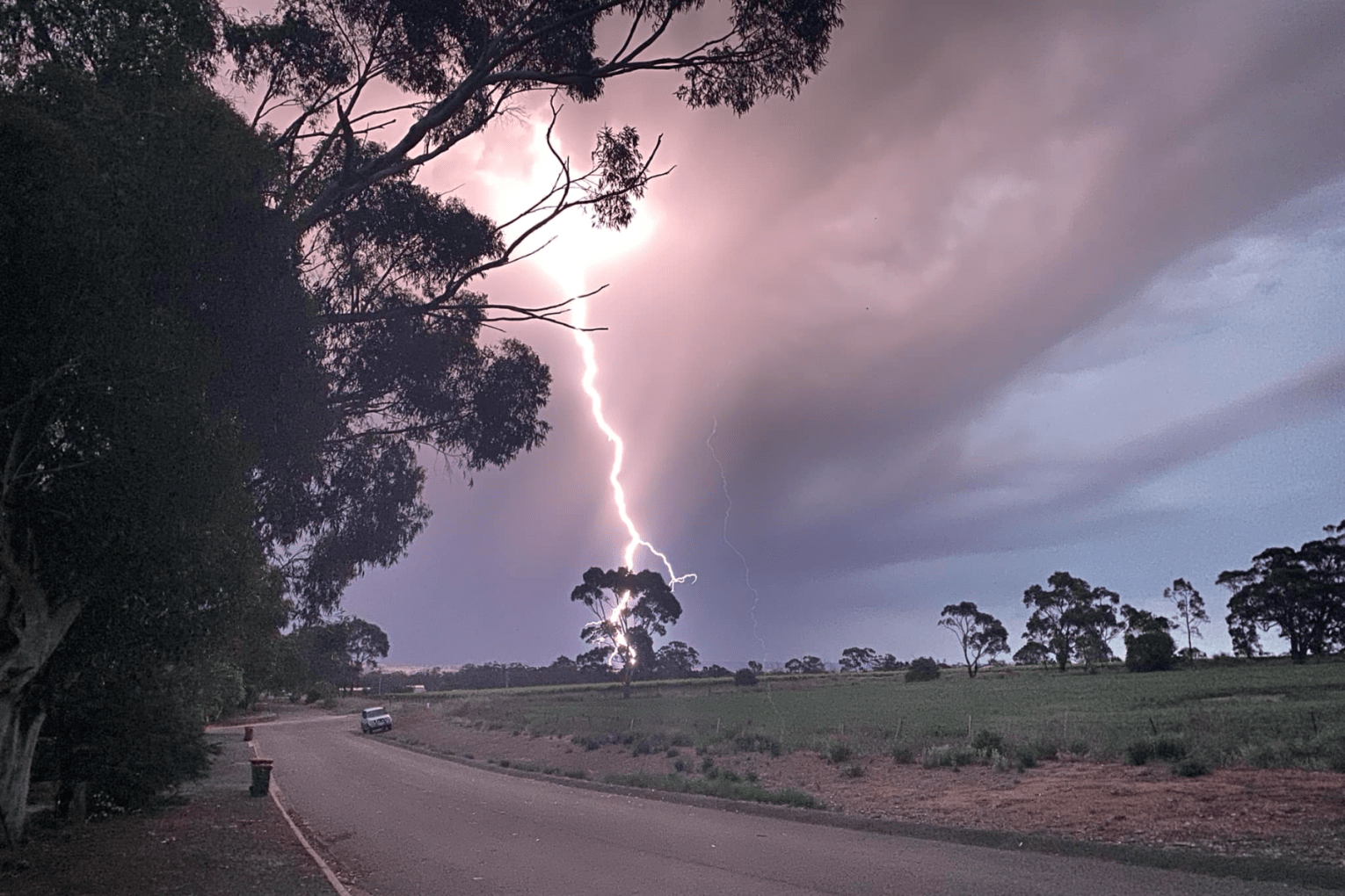 Lightning in the Barossa last week. Photo: Lee Kruzycki / Facebook