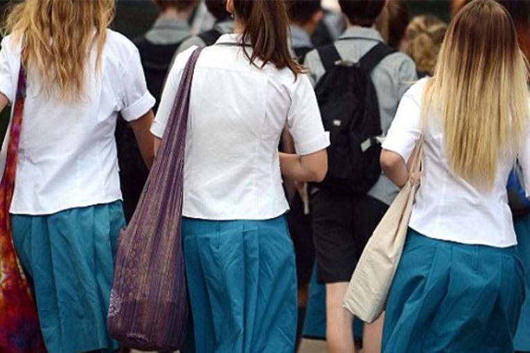 Thumbnail for Should schoolgirls be compelled to wear a skirt at formal events?