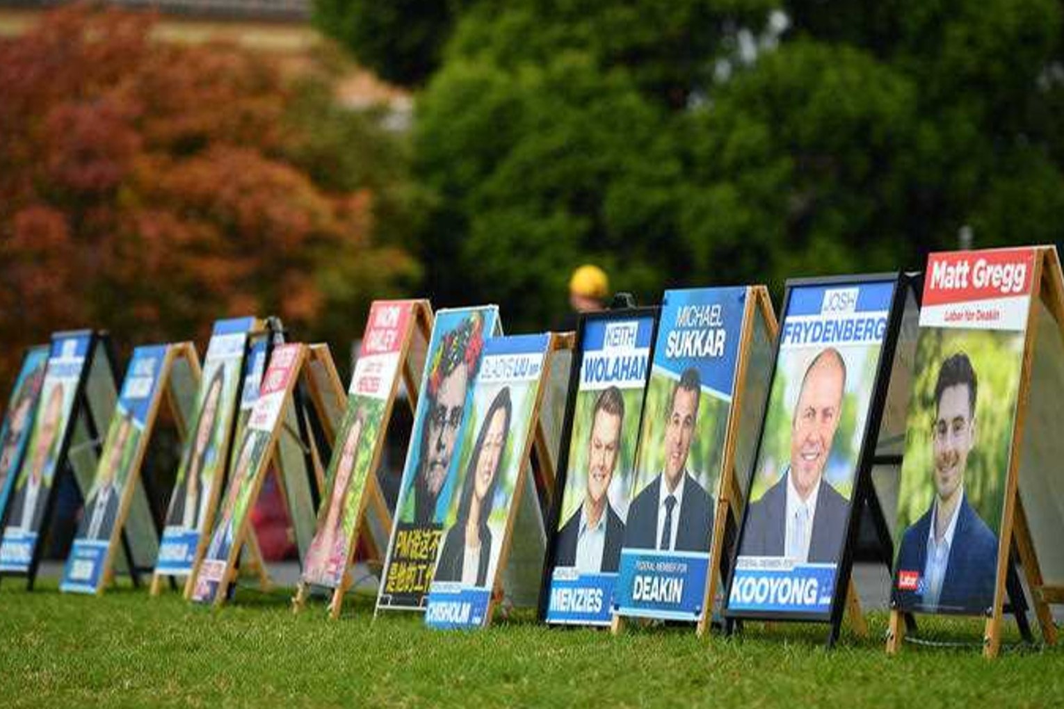 Political candidates will have limits on donations and spending under proposed new laws. Photo: James Ross/AAP