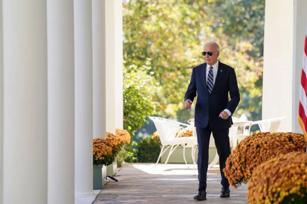 Thumbnail for ‘Bring down the temperature’: Biden promises orderly transfer