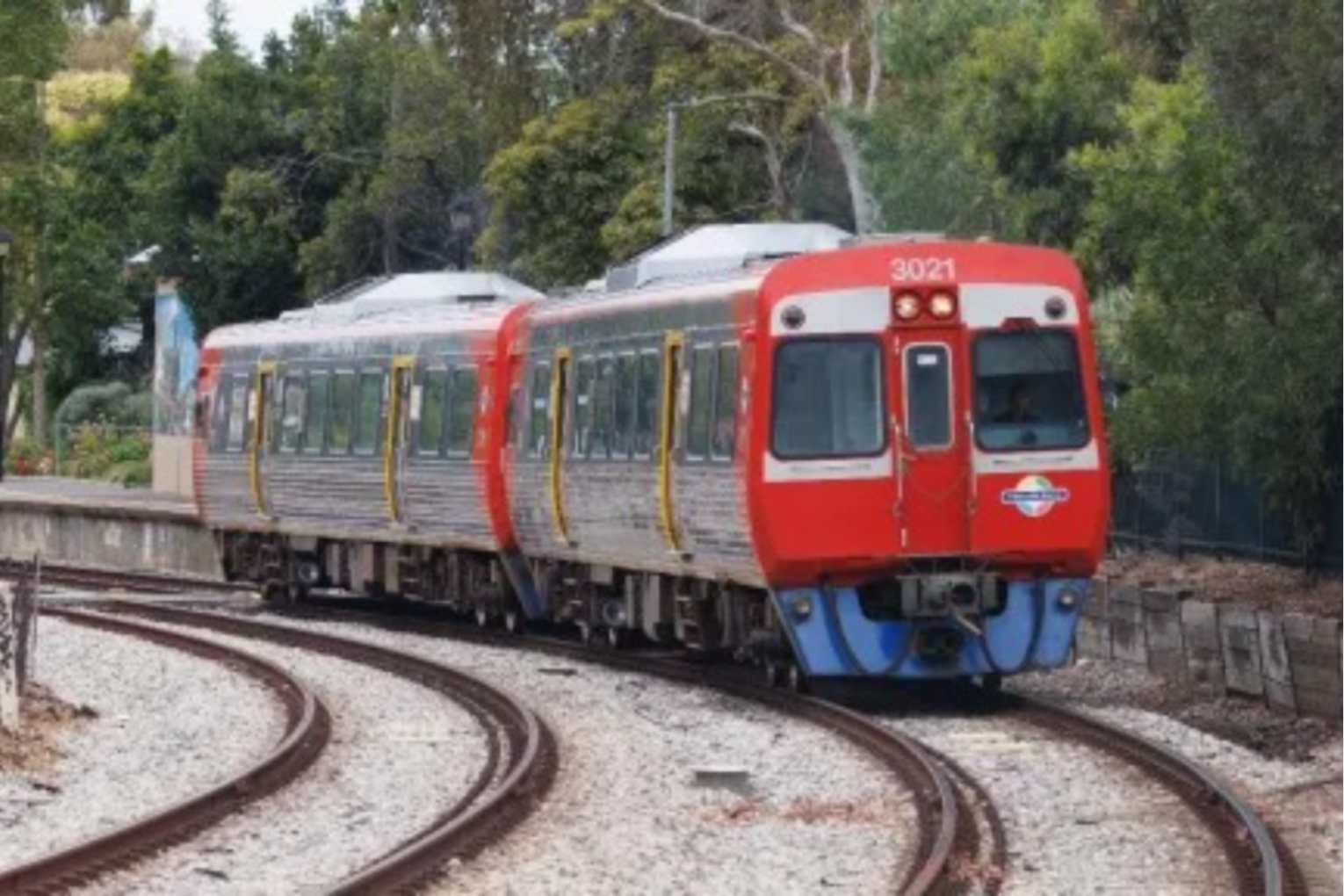 Adelaide trains won't run between 4pm and 6pm on Wednesday due to a drivers' strike. Photo: Tony Lewis/InDaily