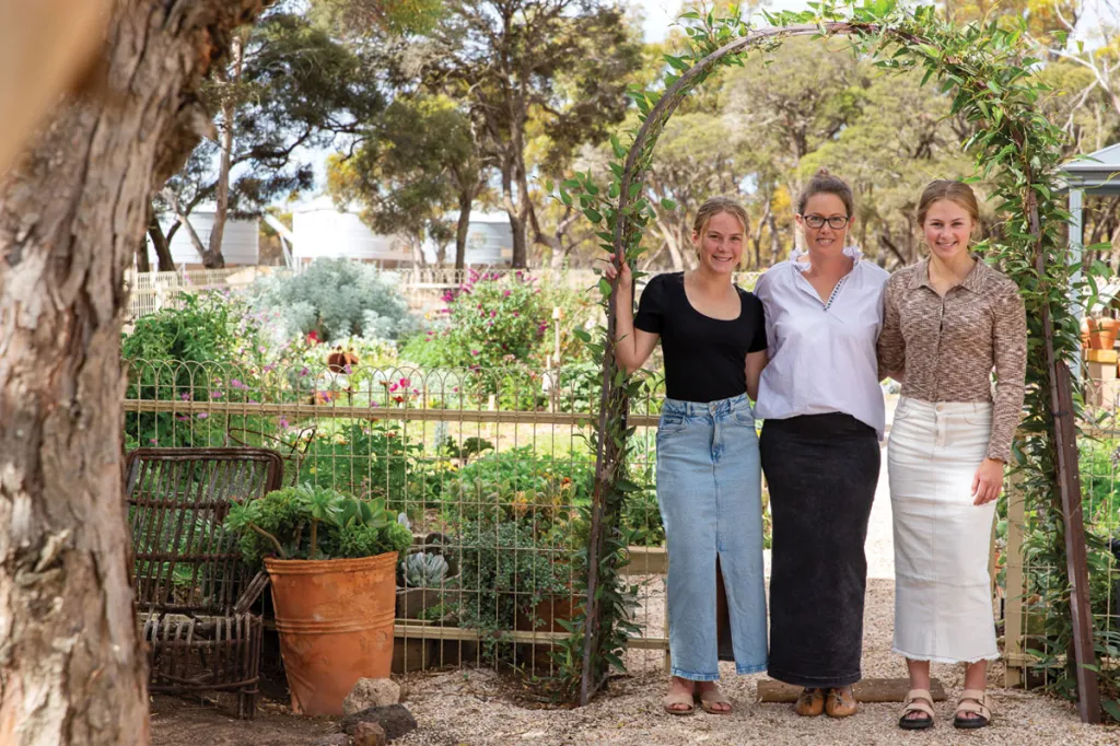 Danna with her daughters Aceia and Zoe.