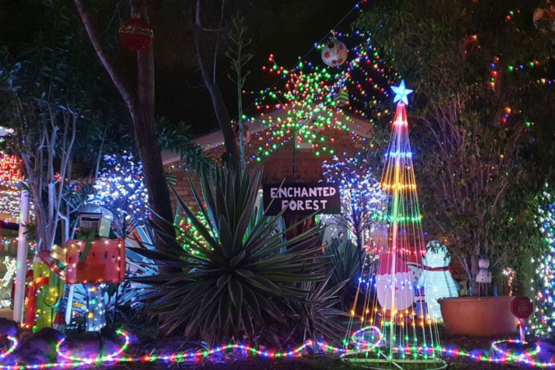 Thumbnail for Crank the carols and cruise on by Brisbane’s best Christmas lights