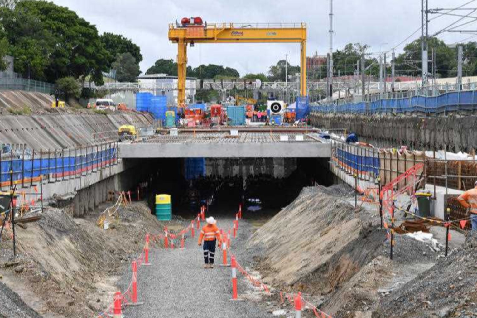 The Queensland government says the cost of Brisbane's Cross River Rail project is now $17 billion. Photo: Darren England/AAP