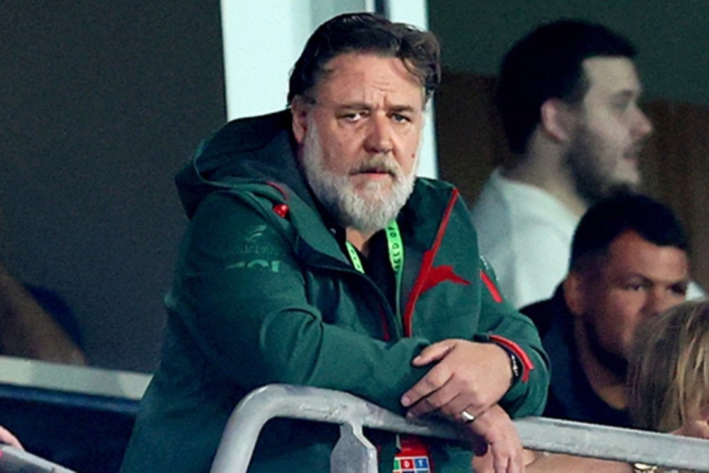 Thumbnail for Russell Crowe rubbishes reports of Rabbitohs sale