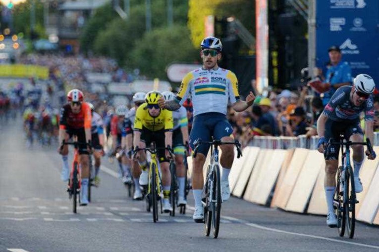 Thumbnail for Welsford sprints to stage-one win at cycling Tour