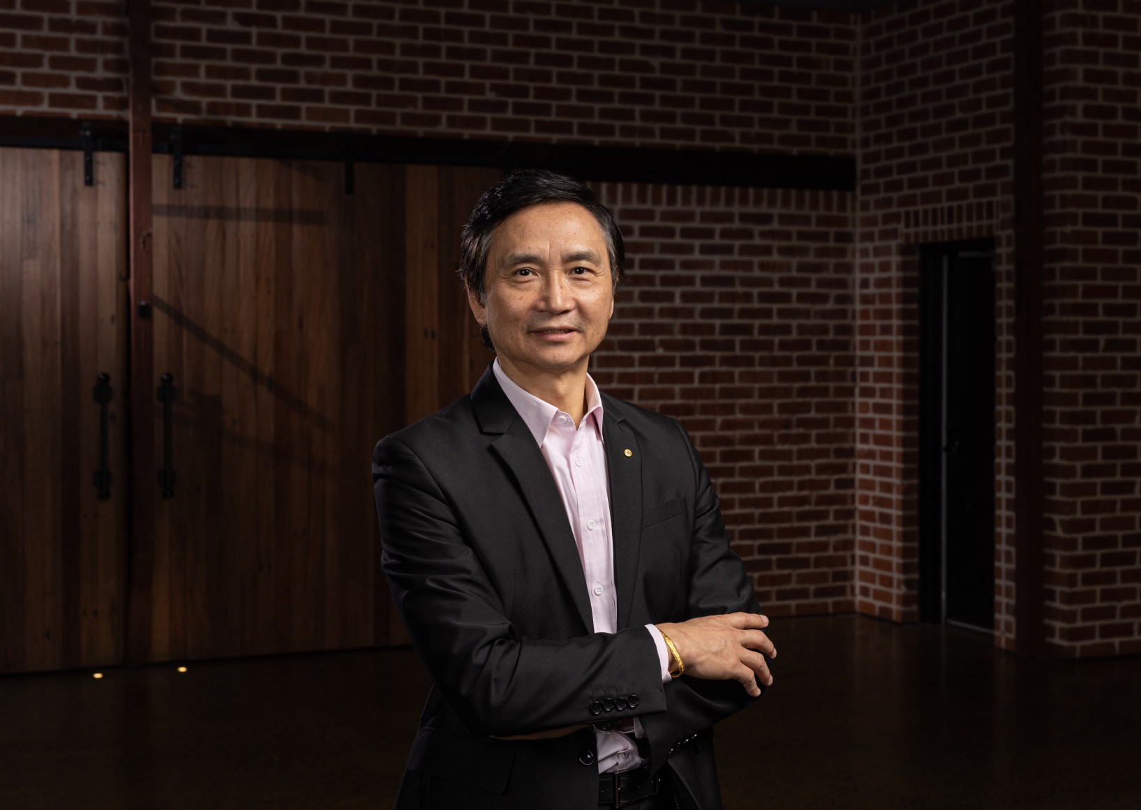 The honours keep coming for Queensland Ballet's former artistic director Li Cunxin, who has just been presented with the Prix de Lausanne 2025 Lifetime Achievement Award in Switzerland.