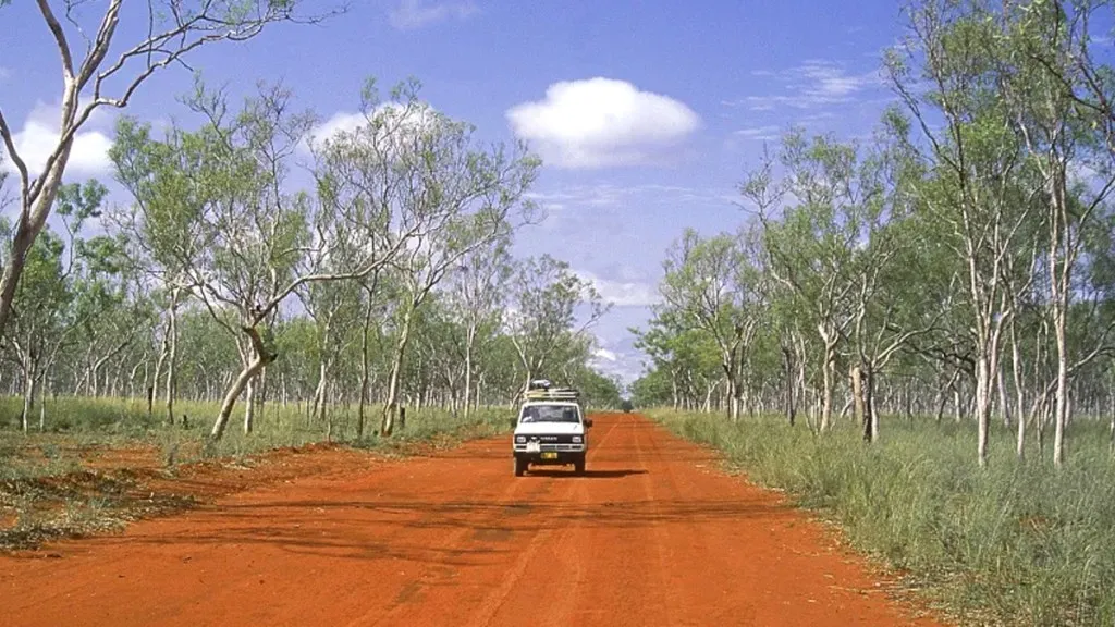 Thumbnail for Labor promises nationwide mobile coverage