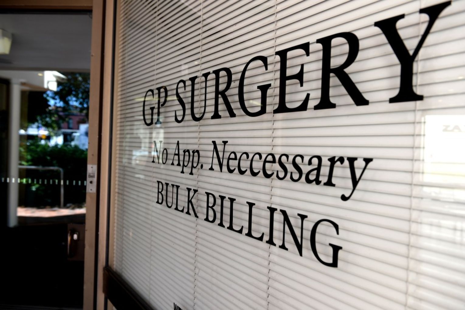Labor has promised $8.5 billion to expand bulk billing and train extra GPs and nurses. Image: AAP
