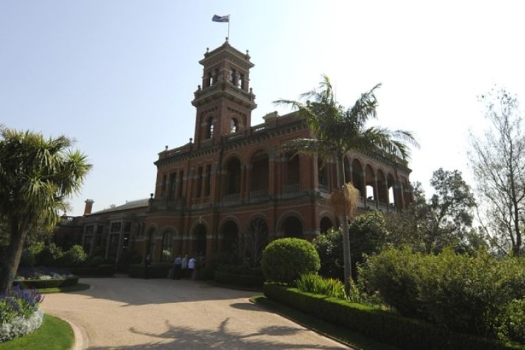 Thumbnail for Inside the homes of Australia's rich and famous