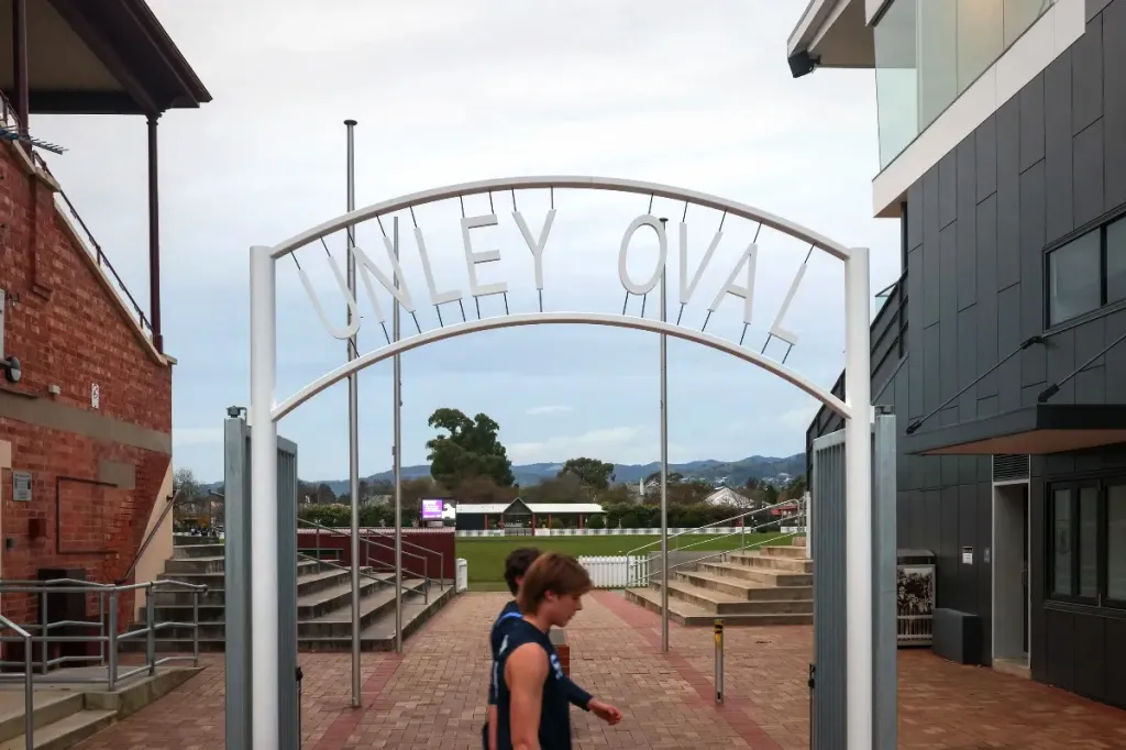 Thumbnail for First look at contentious Unley Oval fence plans