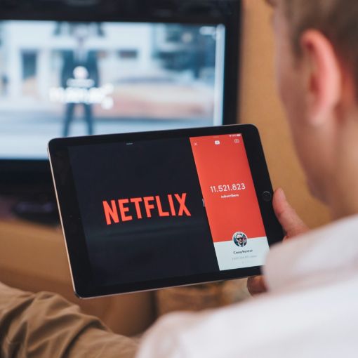 Thumbnail for Netflix revises offer for Warner Bros to all-cash