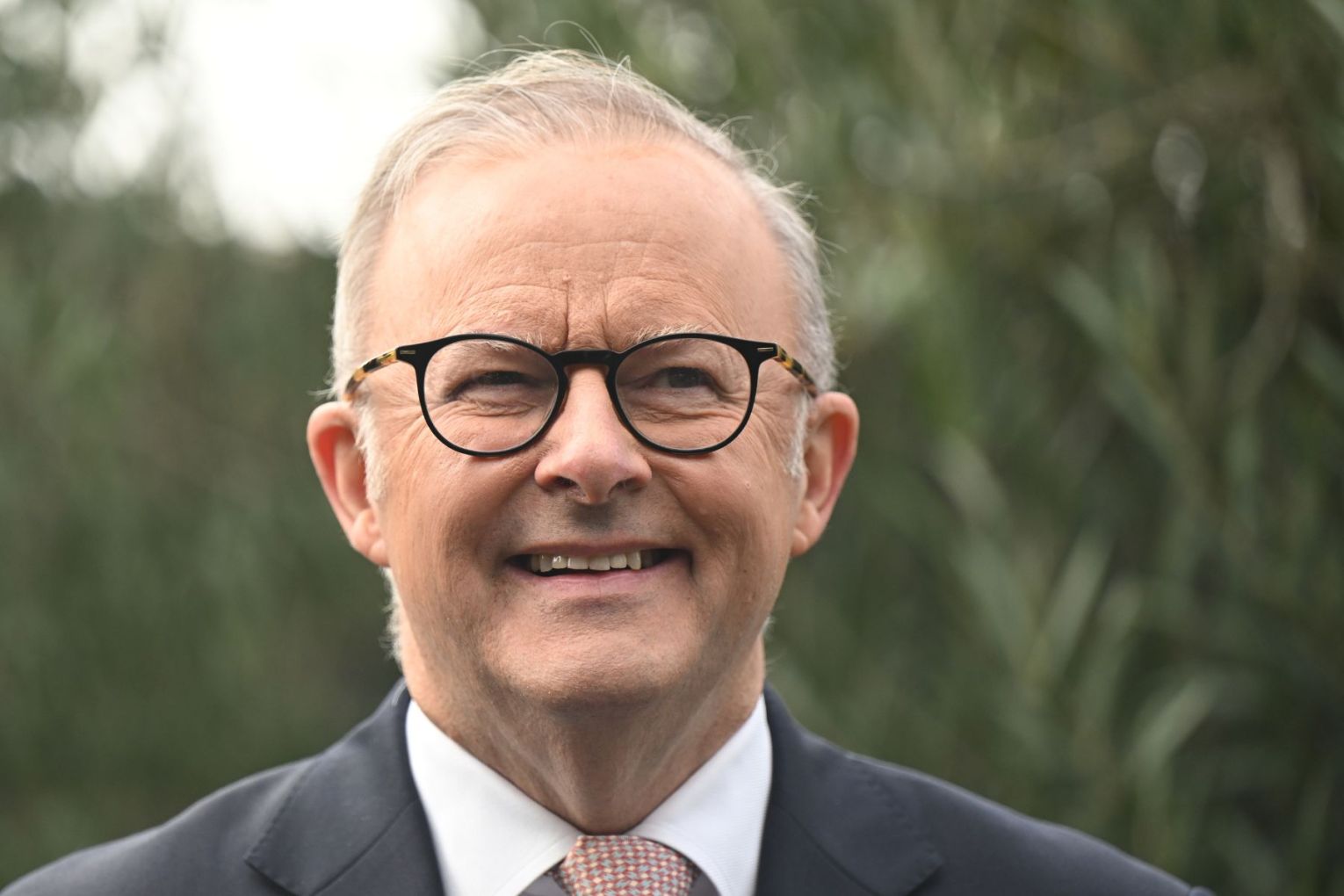 Anthony Albanese's approval rating has risen since April. Image: AAP