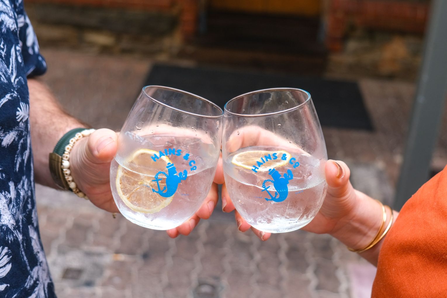 Cheers! This picture: Claudia Dichiera. 