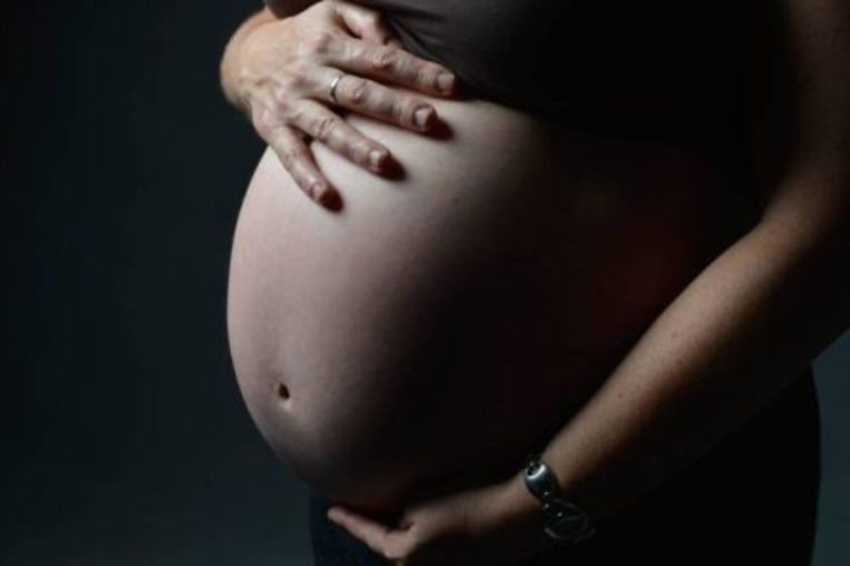 Thumbnail for Woman gives birth to stranger’s baby