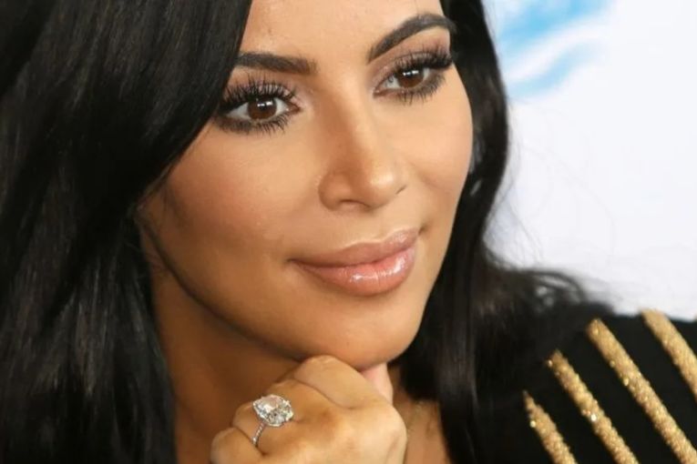 Thumbnail for 'Grandpa robbers' on trial over Kardashian jewel heist