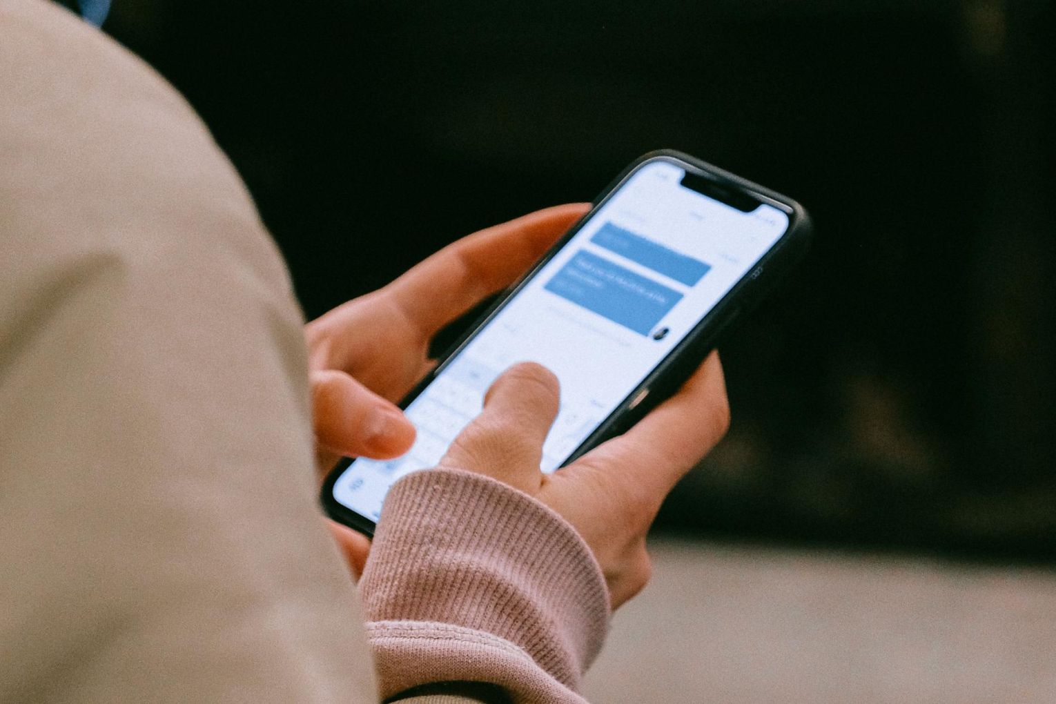 Parties of all political stripes are spamming voters with text messages ahead of the election. Image: Pexels