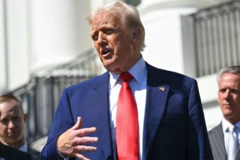 Thumbnail for Trump: Iran must ditch nukes or face response