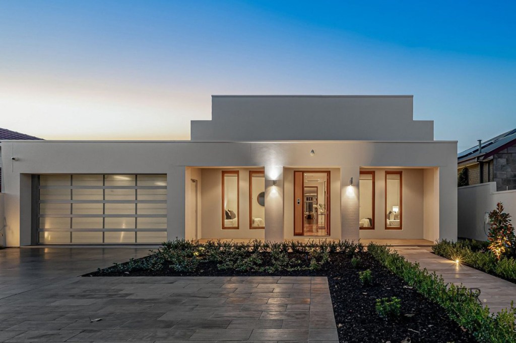 Thumbnail for 347 Greenhill Road, Toorak Gardens