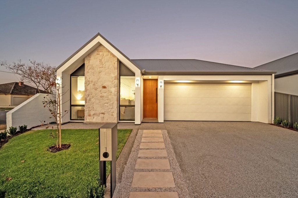 Thumbnail for 1 McNeilly Crescent, Seaton