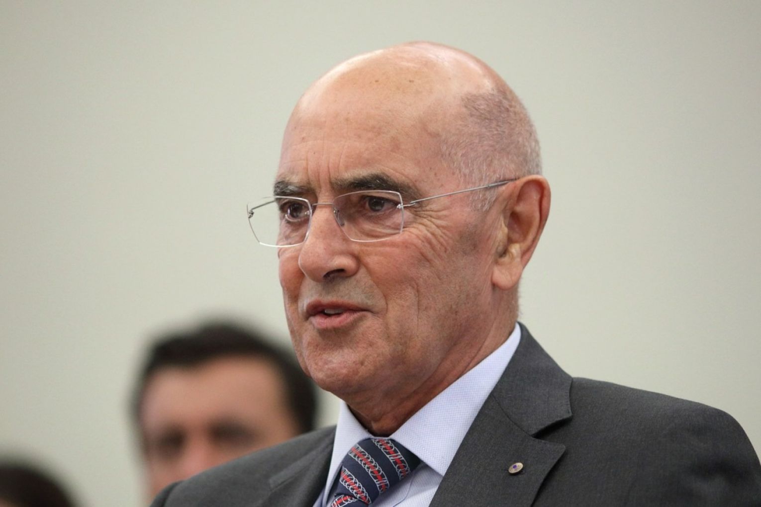 John Olsen is a person willing to have a go and trample on toes, if need be, and take no prisoners, says Mike Smithson.