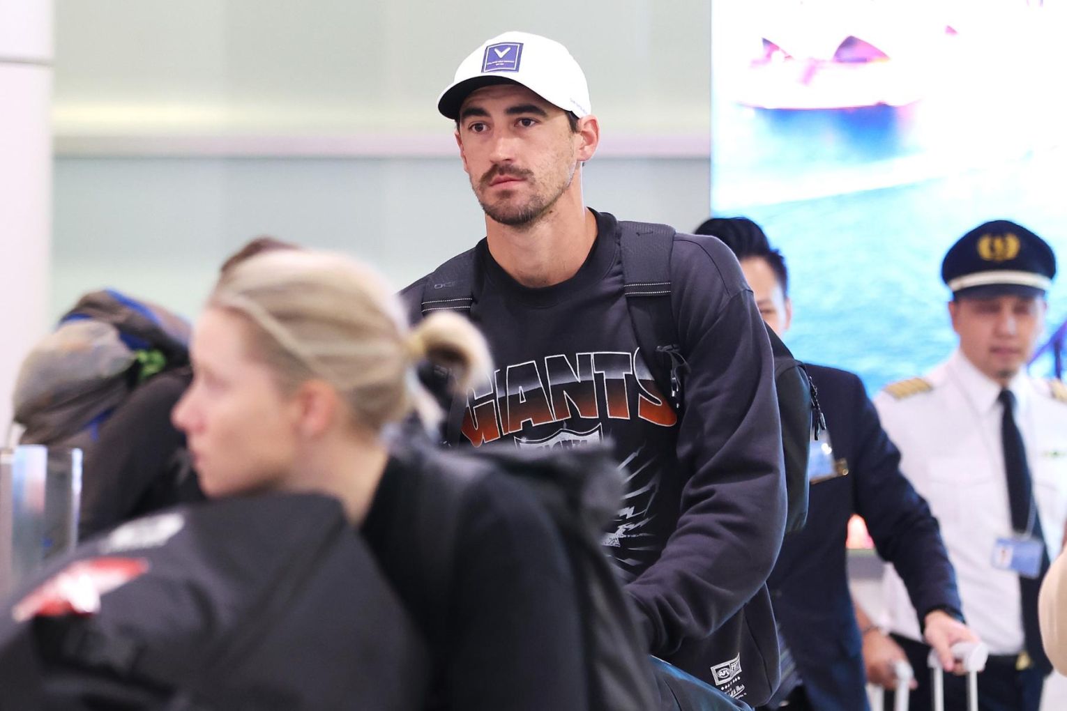 Mitchell Starc and Alyssa Healy have returned to Sydney after the Indian Premier League was suspended. Image: Mark Kolbe/AAP