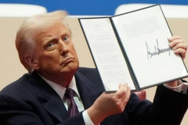 Thumbnail for Trump tariffs temporarily reinstated after appeal 