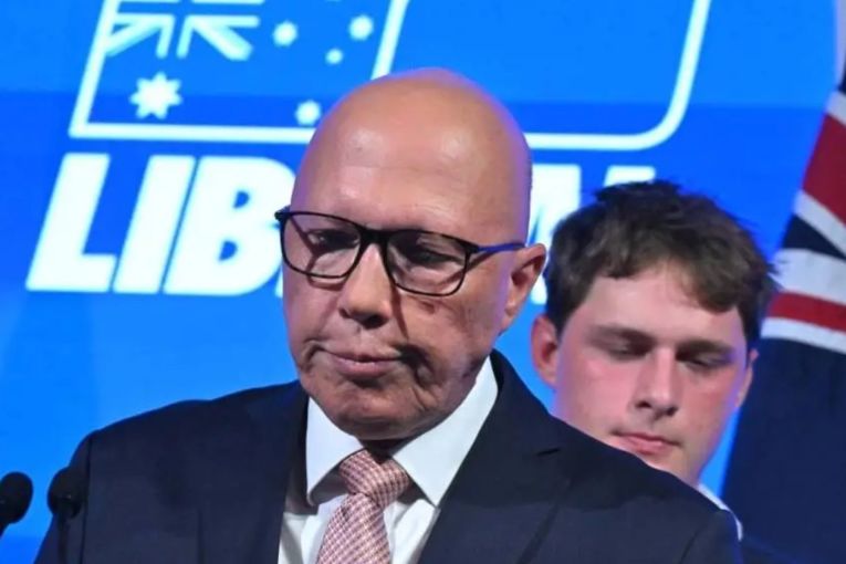 Thumbnail for Search for new leader after massive defeat