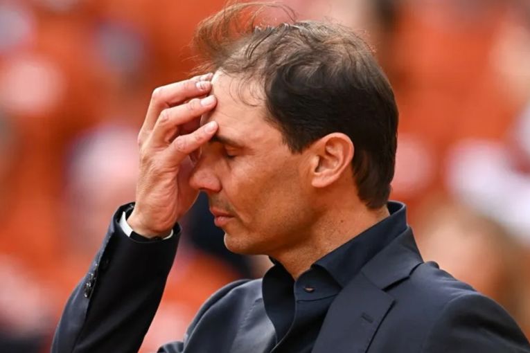 Thumbnail for Nadal weeps as Paris pays extraordinary homage