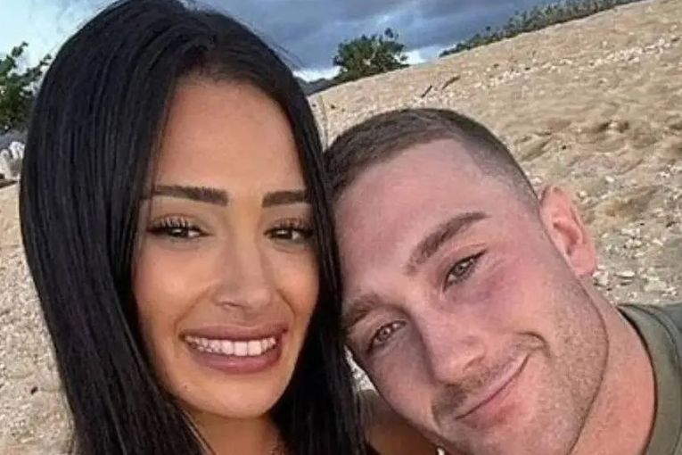 Thumbnail for US defends deporting Aussie wife of soldier