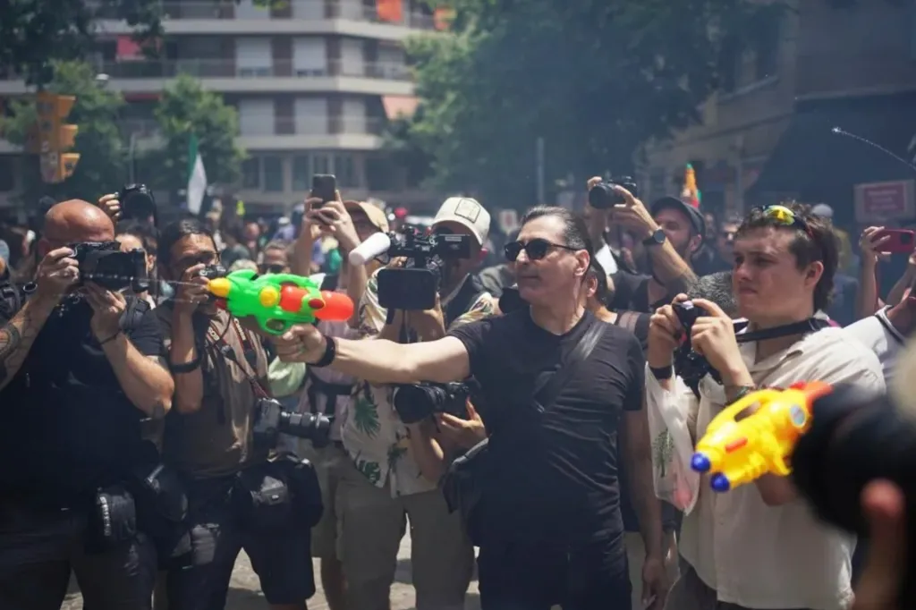 Smoke and water pistols in mass ‘overtourism’ demos