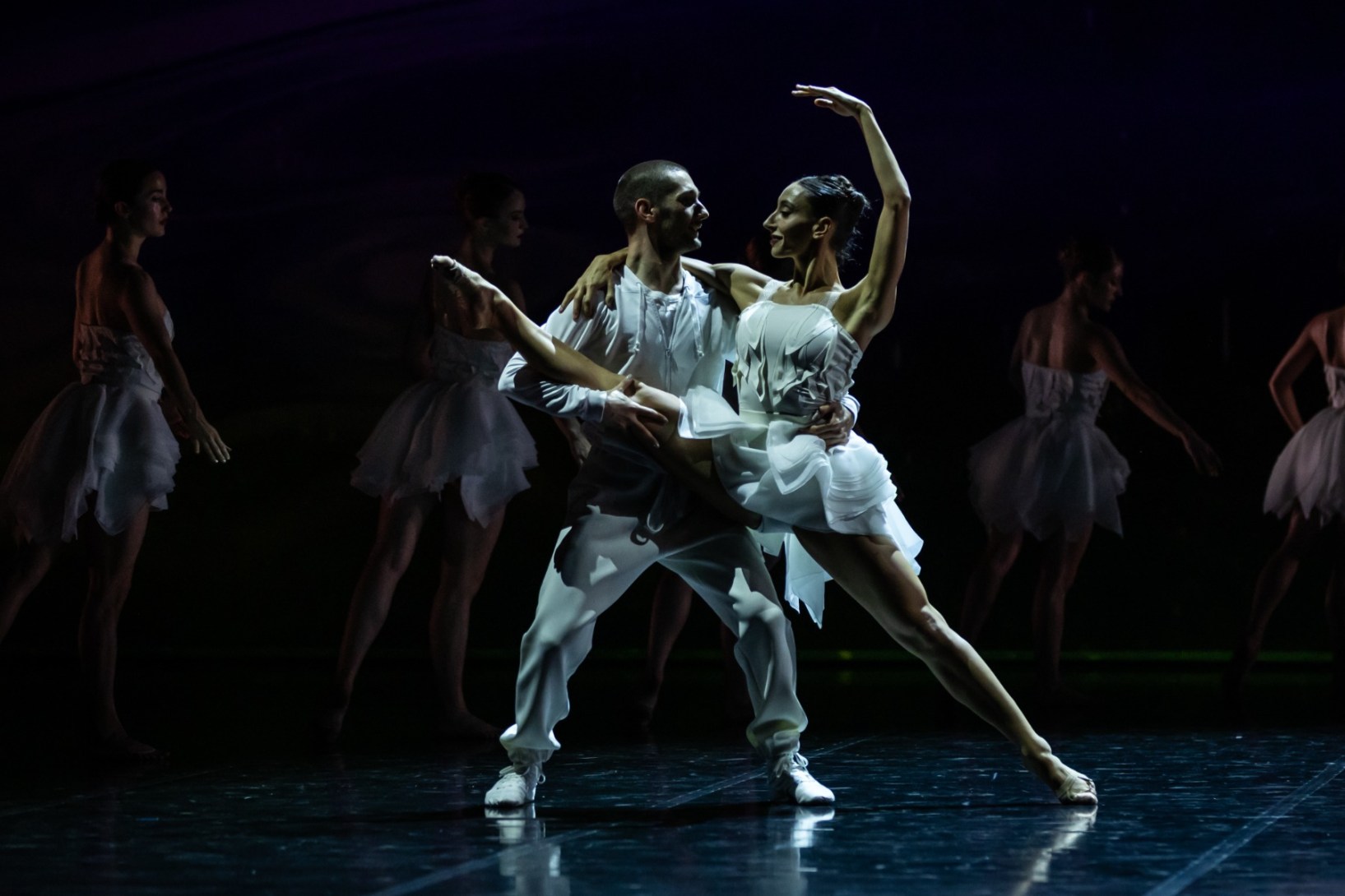 Ballet Preljocaj alternate leads Leonardo Cremaschi (Siegfried) and Mirea Delogu (Odette/Odile) in Swan Lake.
