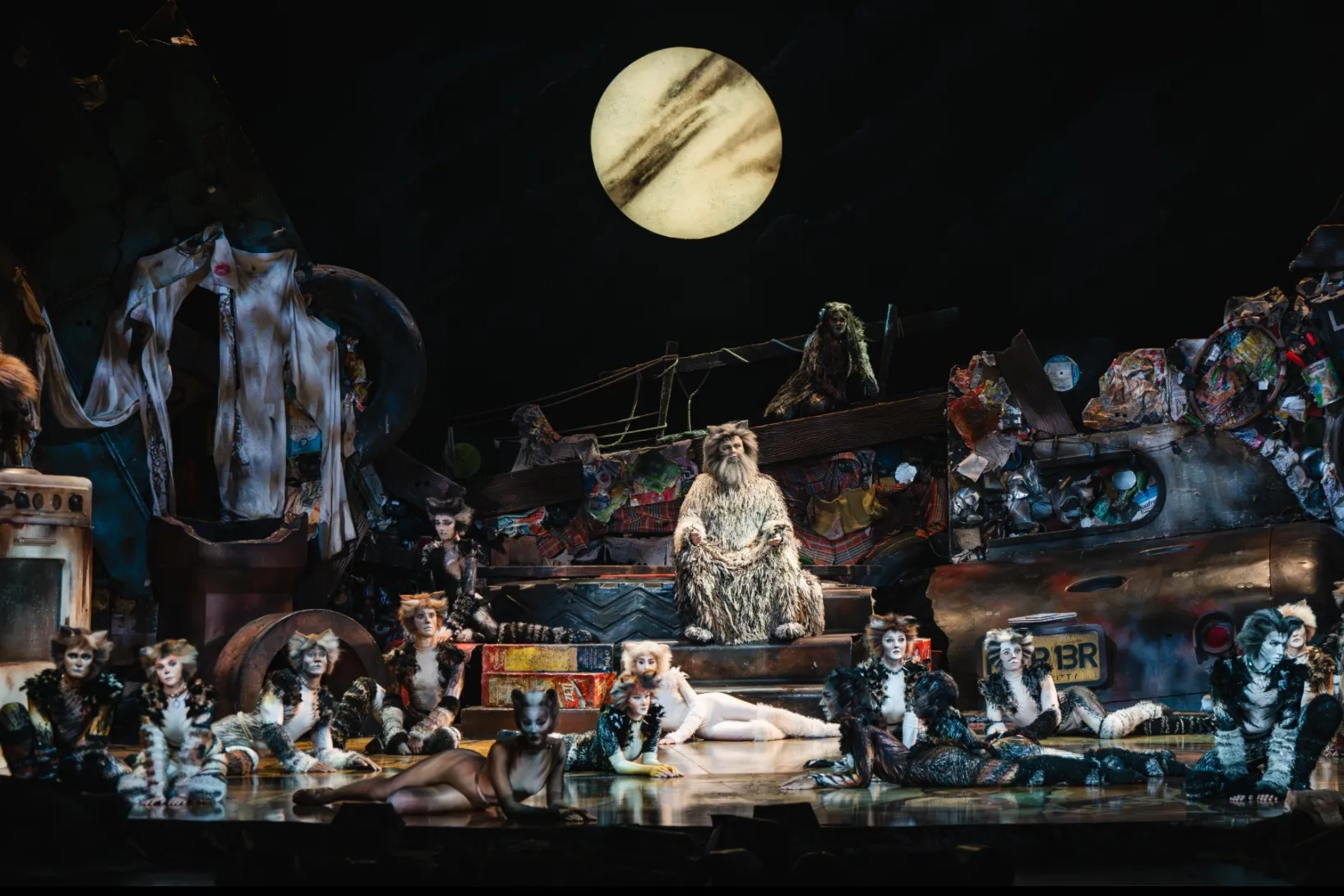 Iconic stage musical CATS is making its 40th anniversary tour of the country and a Brisbane season has just been announced. Photo: © Xiadong 