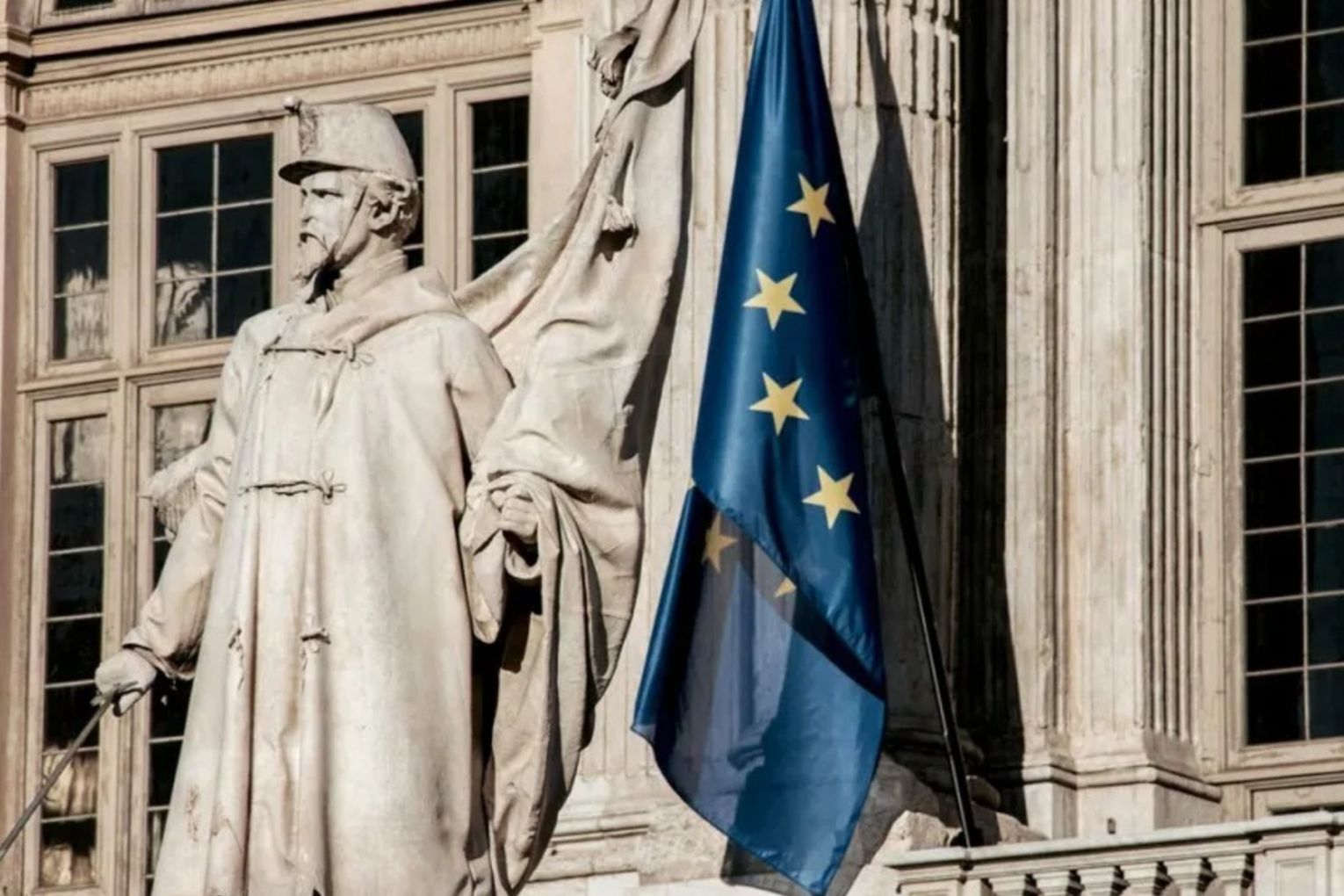 The advantages of an Australia-EU free trade deal would include increased investment.