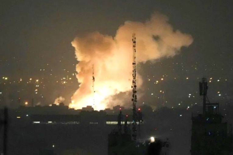 Thumbnail for Explosions in Tehran as Israel attacks Iran