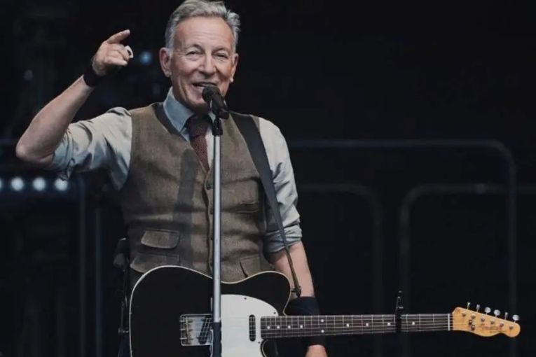 Thumbnail for 'Moron': The Boss pours more fuel on Trump's fire