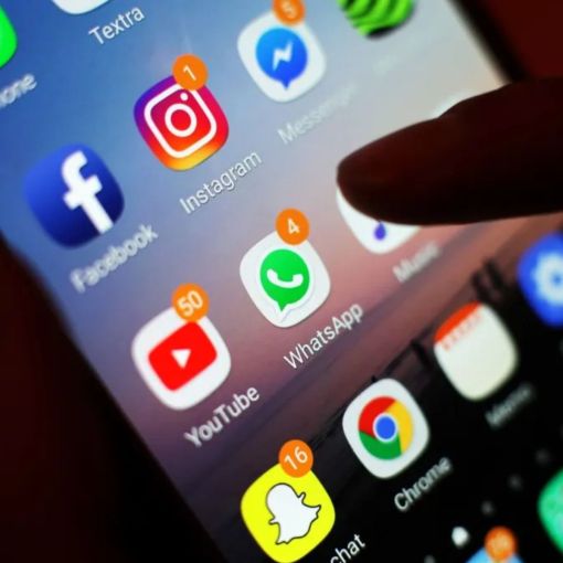 Thumbnail for Social media ban study to track thousands of families