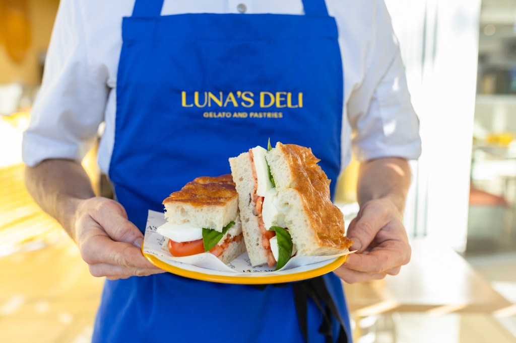 Thumbnail for Luna’s Deli