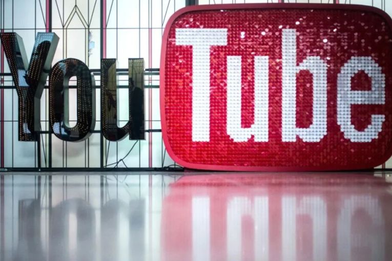 Thumbnail for Govt 'won't be bullied' by tech giants on ban