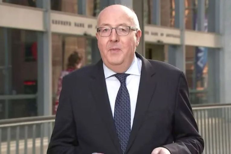 Thumbnail for Tributes flow for stalwart ABC journalist