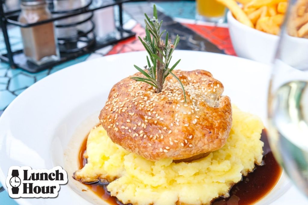 Lunch Hour: The Exeter Hotel