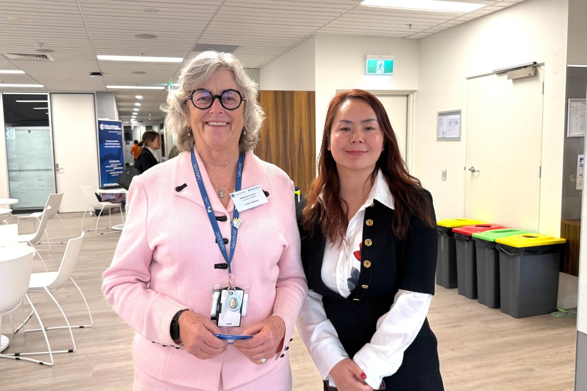 Roberta Crouch and Dorothy Jiang