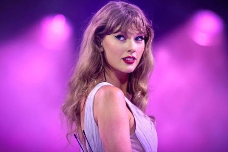 Thumbnail for Taylor Swift reveals her new album