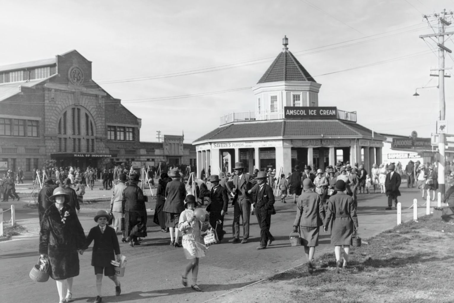 The AMSCOL ice cream stand with the Hall of Industries in the background during the mid-20th century. Photo: Supplied