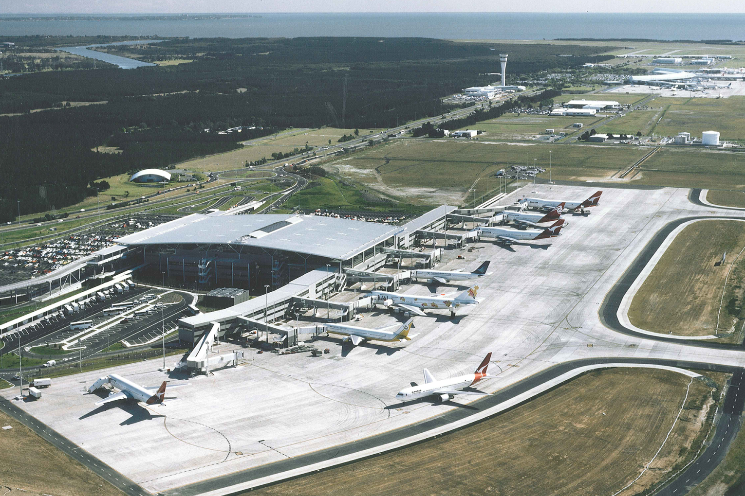 Brisbane Airport International Terminal 1995